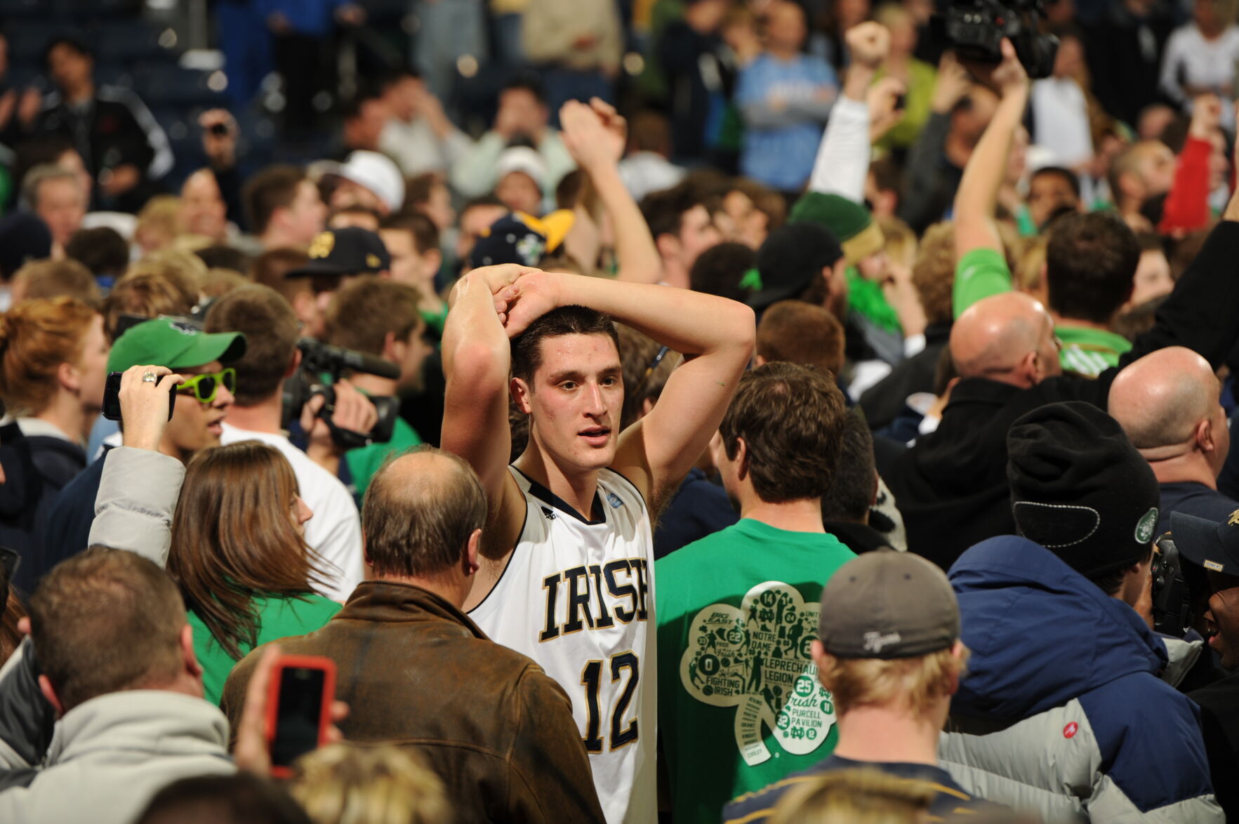 2012: Notre Dame upsets No. 1 Syracuse, snapping Orange 20-game winning streak